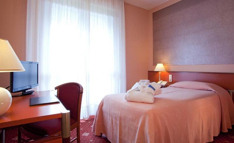 Hotel Aurora Terme Abano Terme Esterno foto