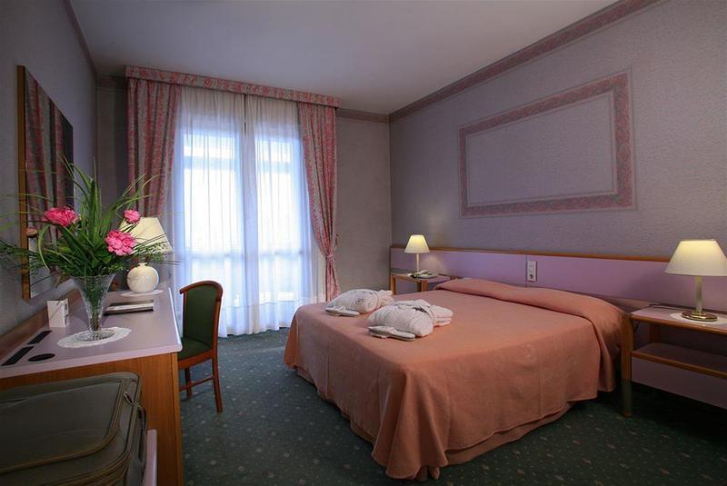 Hotel Aurora Terme Abano Terme Esterno foto